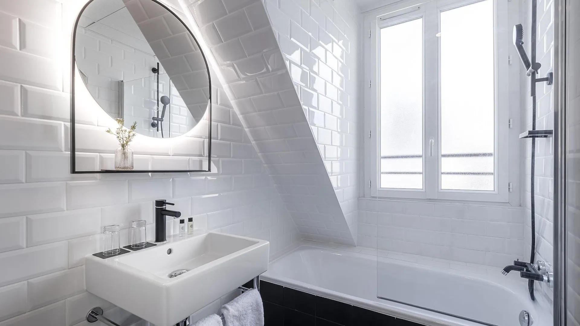 9Hotel Bastille-Lyon Paris Hotel